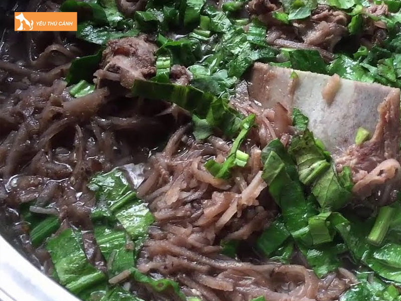 cach-nau-mon-thit-cho-voi-chuoi-xanh-1-thucanh