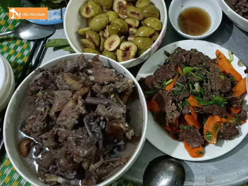 cach-nau-mon-thit-cho-voi-chuoi-xanh-thucanh