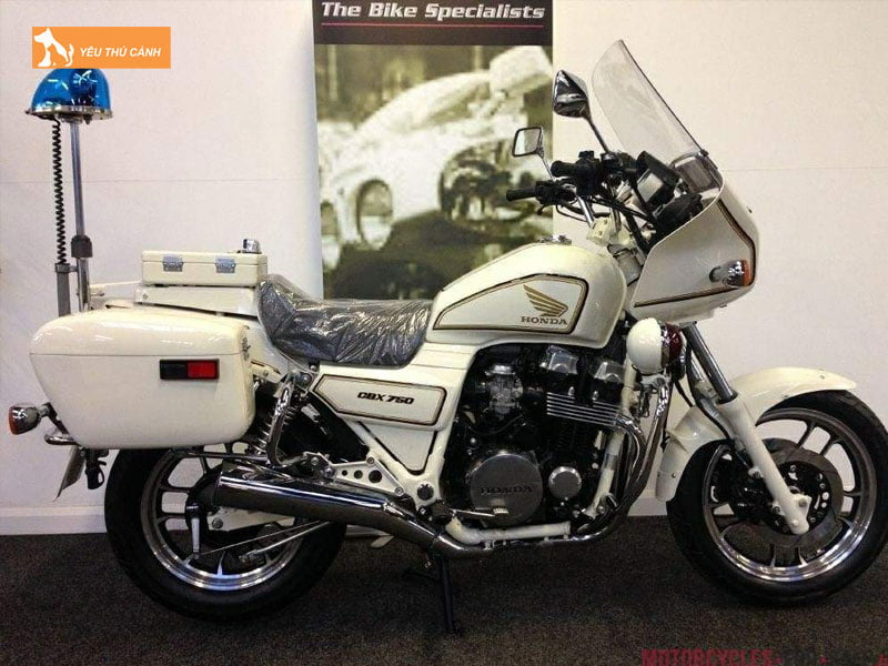honda-cbx750p-police-thucanh