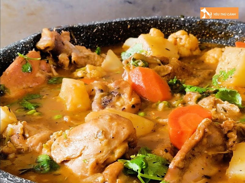 cong-thuc-nau-canh-ga-ham-khoai-tay-thucanh